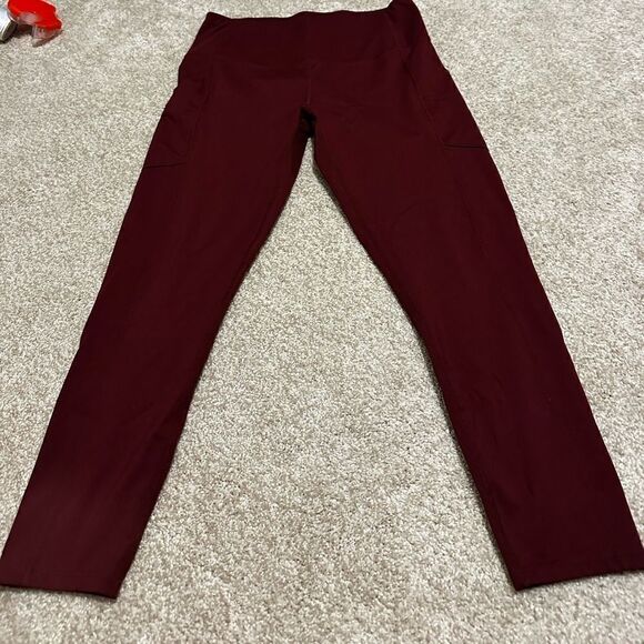 Maroon women’s athletic leggings - Picture 1 of 3